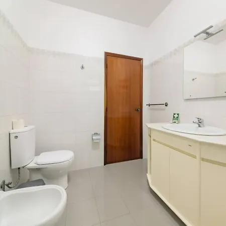 Casa Do Massapez By Mth * Santa Cruz (Madeira)